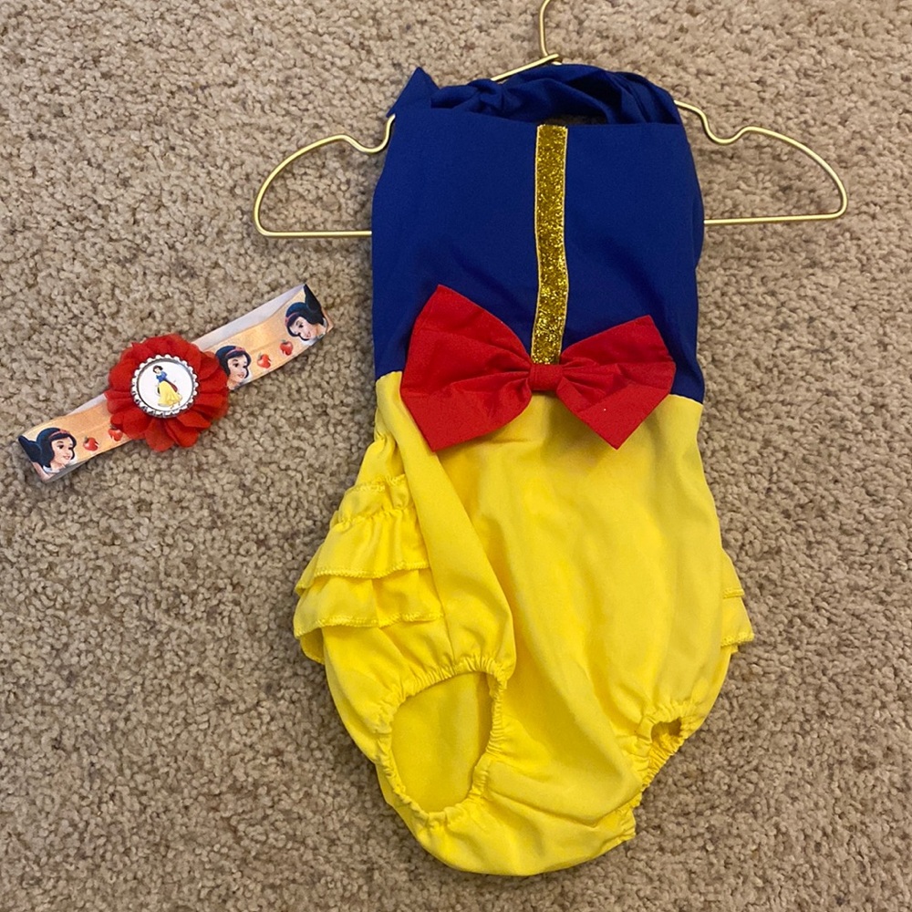 Snow White baby costume